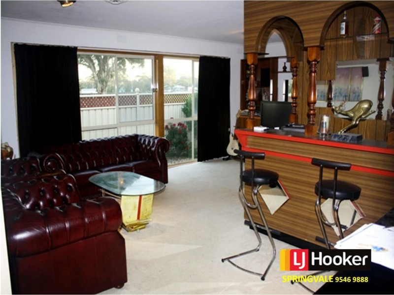 28 Andleon Way, Springvale South VIC 3172