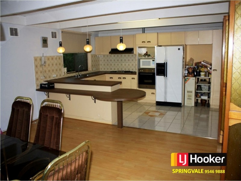 28 Andleon Way, Springvale South VIC 3172