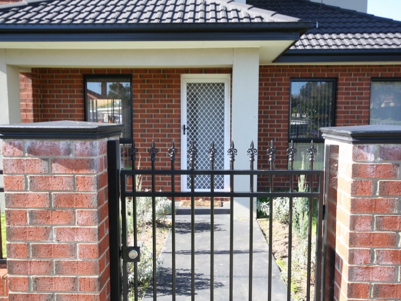 1 Rhodes Street, Springvale VIC 3171