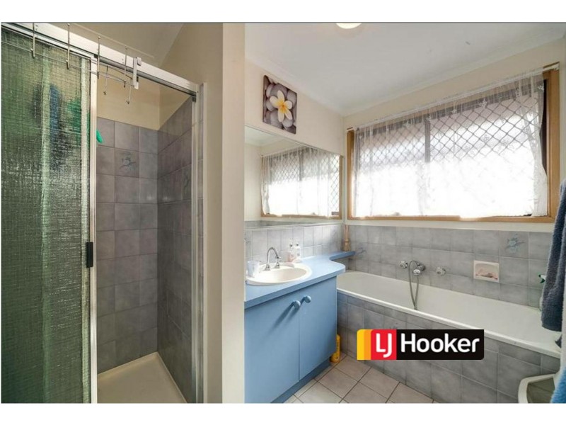 25 SNOWGUM COURT, Keysborough VIC 3173