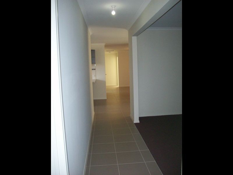 69 Diamond Parade, Skye VIC 3977