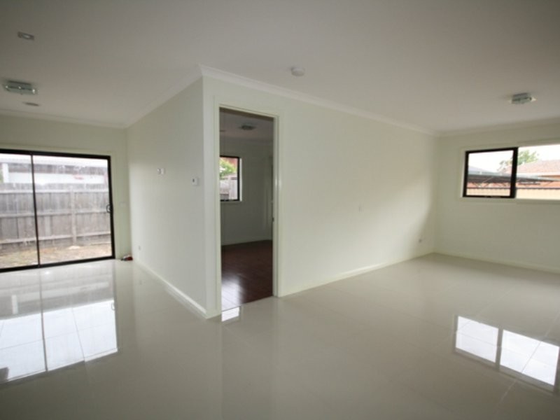 2/44 Victoria Avenue, Springvale VIC 3171