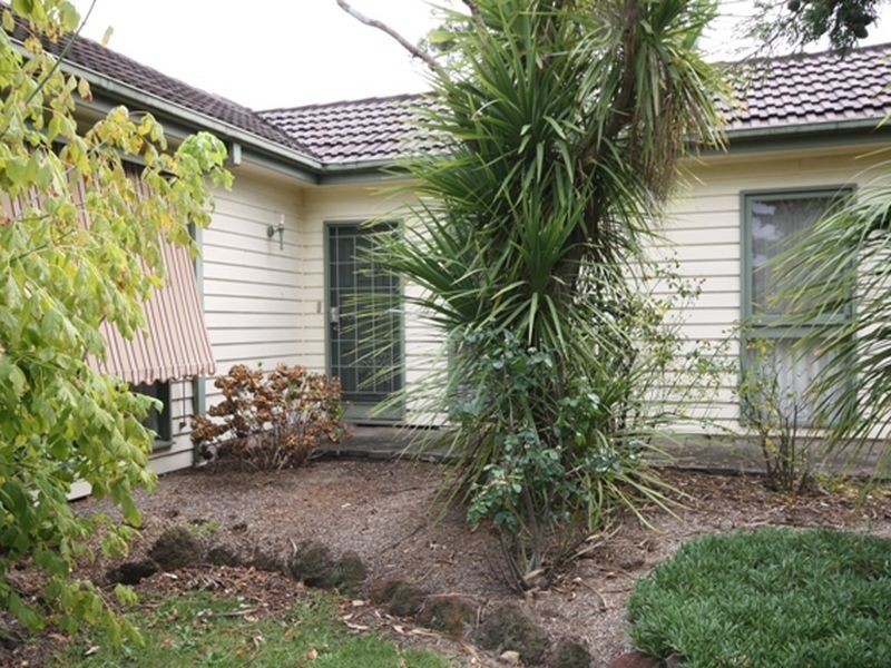 17 RUTHERGLEN ST, Noble Park VIC 3174