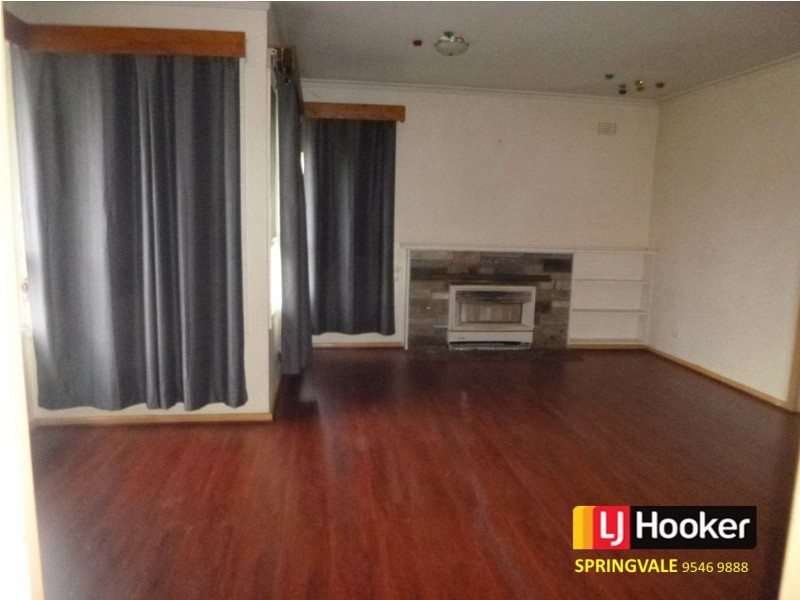 4 DEVON DRIVE, Springvale South VIC 3172