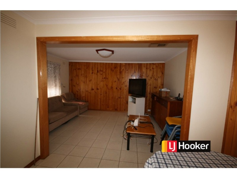 68 Regent Avenue, Springvale VIC 3171