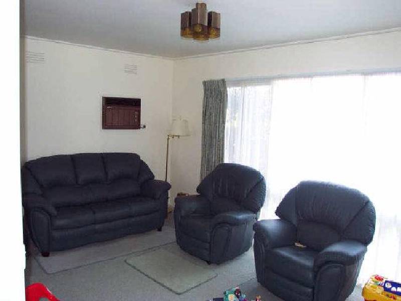 9 Locharn Crescent, Keysborough VIC 3173