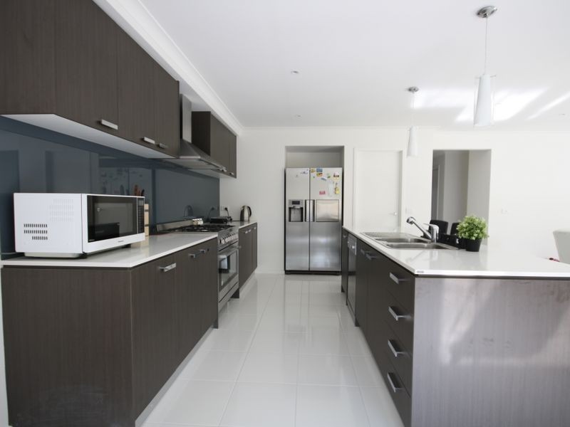 10 Denmark Road, Keysborough VIC 3173