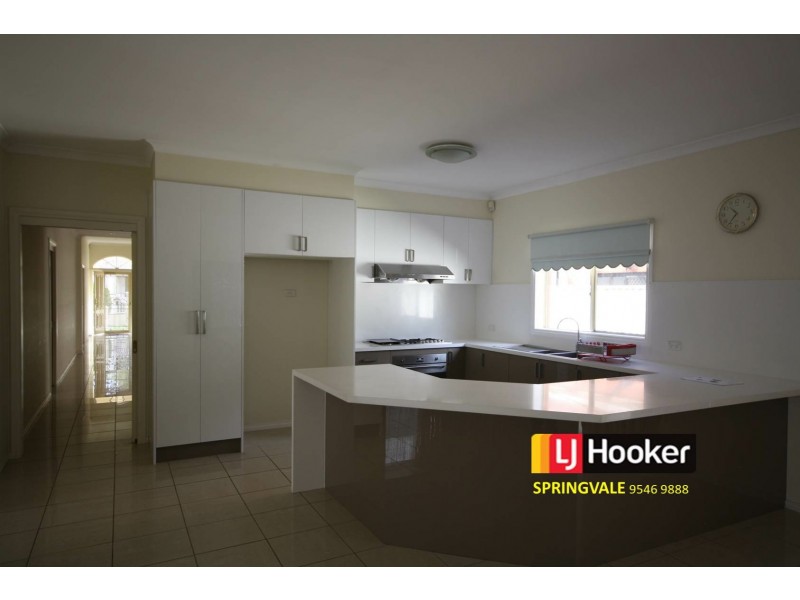 8 Cooper Street, Springvale South VIC 3172