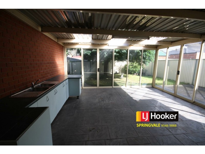 8 Cooper Street, Springvale South VIC 3172