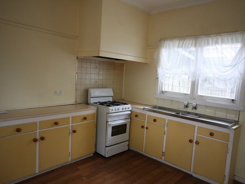 1 Rosa Avenue, Springvale VIC 3171