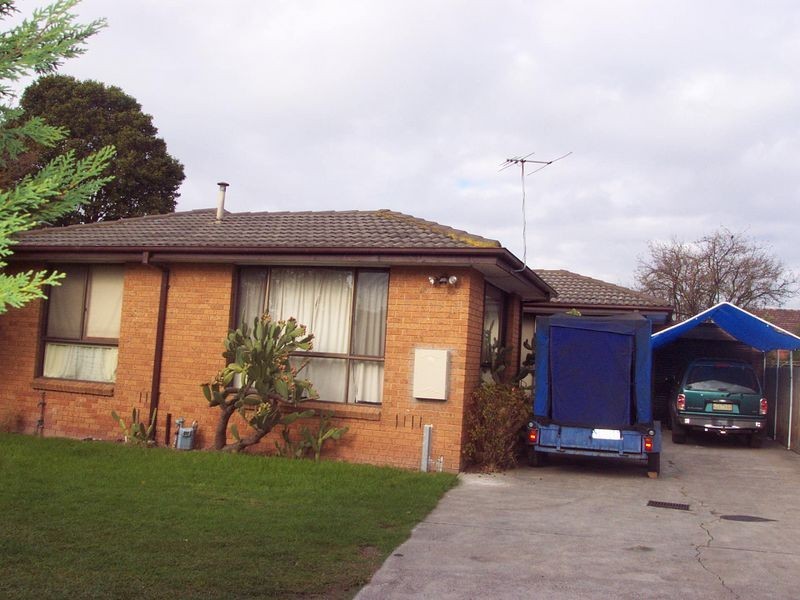 2/2 Whitworth Avenue, Springvale VIC 3171