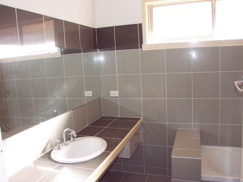 17 Regina Street, Springvale South VIC 3172