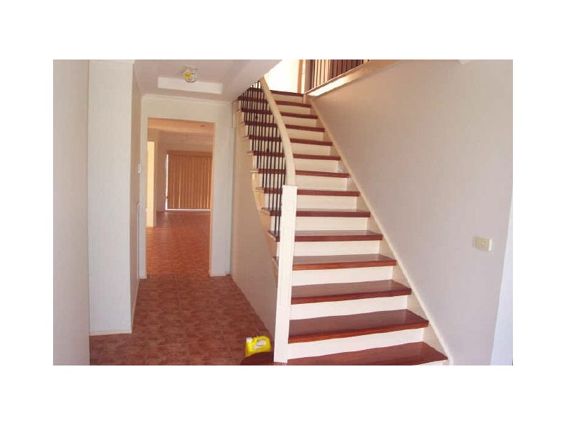 9 Perri Raso Rise (82 B7), Rowville VIC 3178