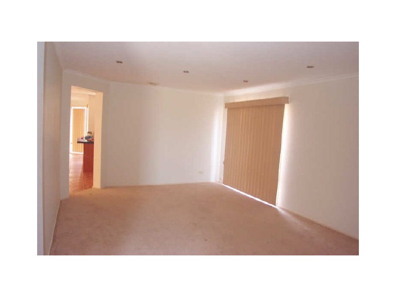 9 Perri Raso Rise (82 B7), Rowville VIC 3178