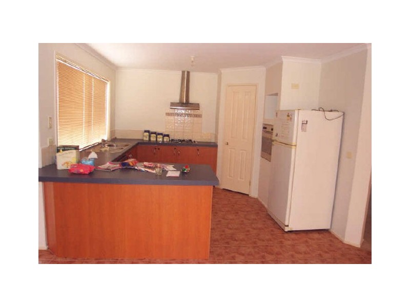 9 Perri Raso Rise (82 B7), Rowville VIC 3178