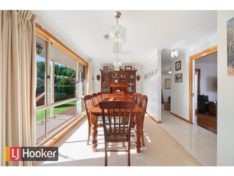 18-20 Cranston Close, Narre Warren North VIC 3804