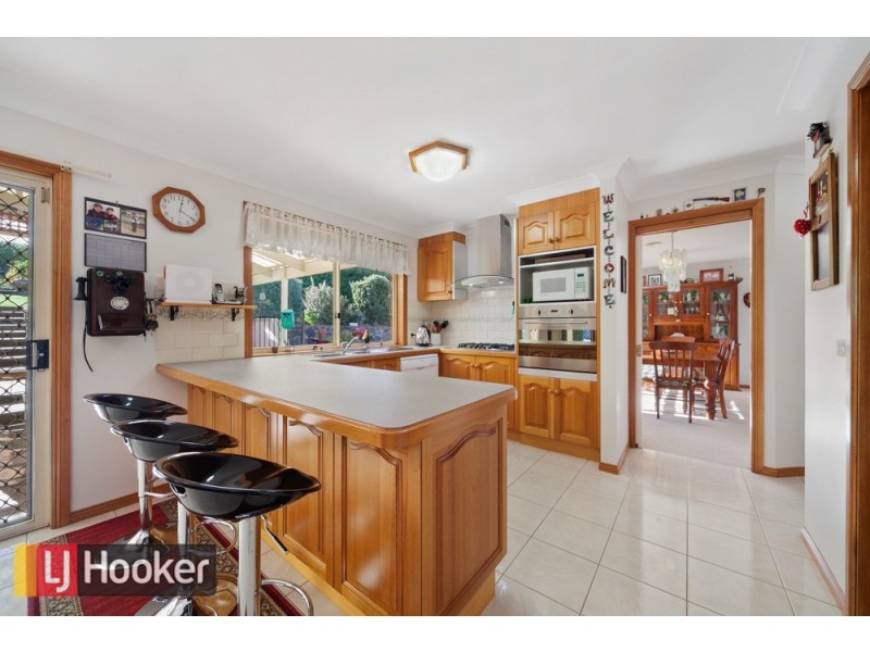 18-20 Cranston Close, Narre Warren North VIC 3804