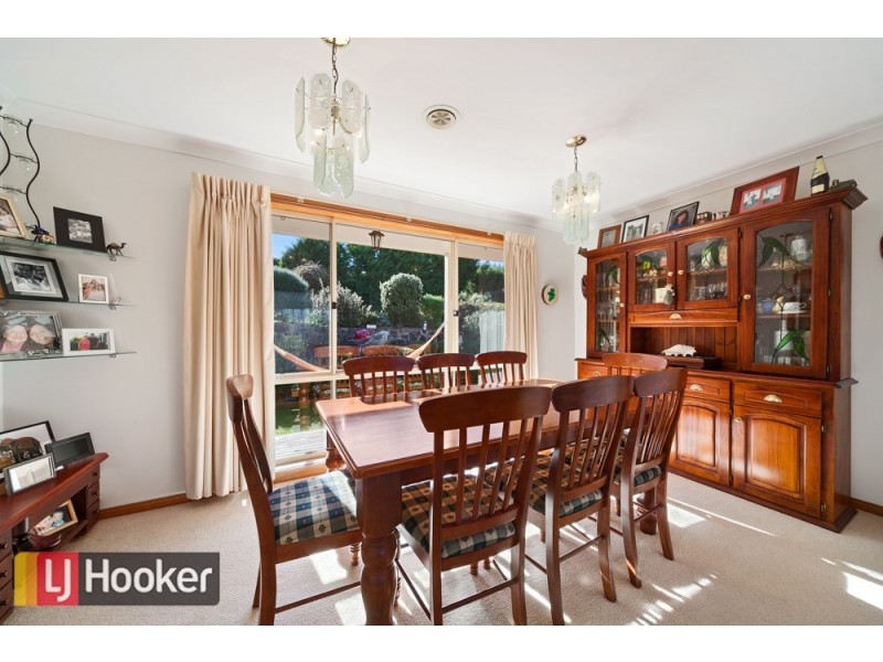 18-20 Cranston Close, Narre Warren North VIC 3804