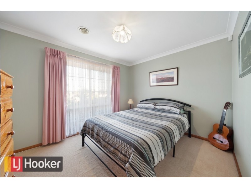 18-20 Cranston Close, Narre Warren North VIC 3804