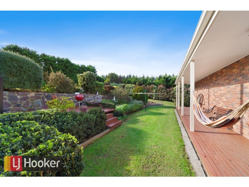 18-20 Cranston Close, Narre Warren North VIC 3804