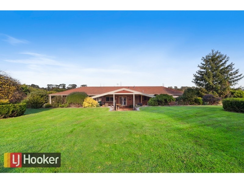 18-20 Cranston Close, Narre Warren North VIC 3804