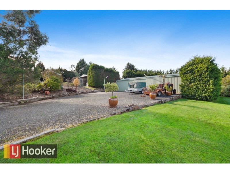 18-20 Cranston Close, Narre Warren North VIC 3804