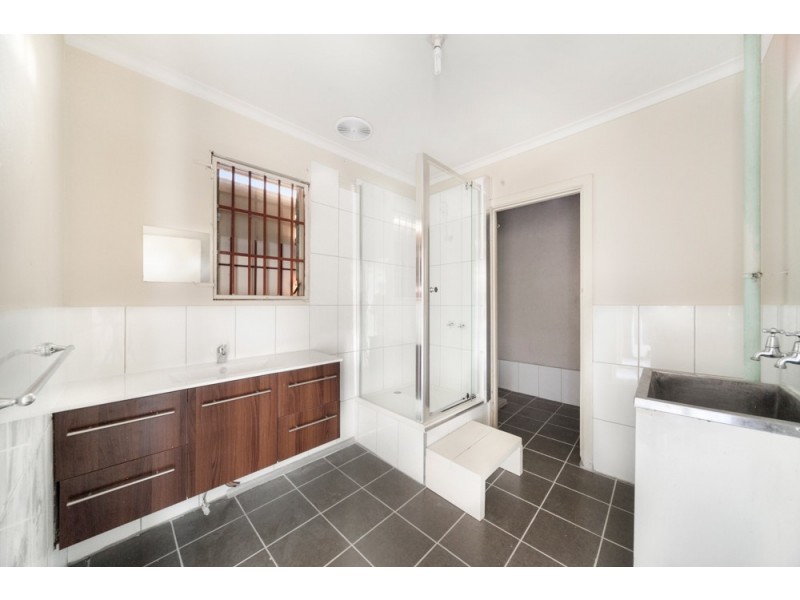 20 HEYINGTON CRES, Noble Park North VIC 3174