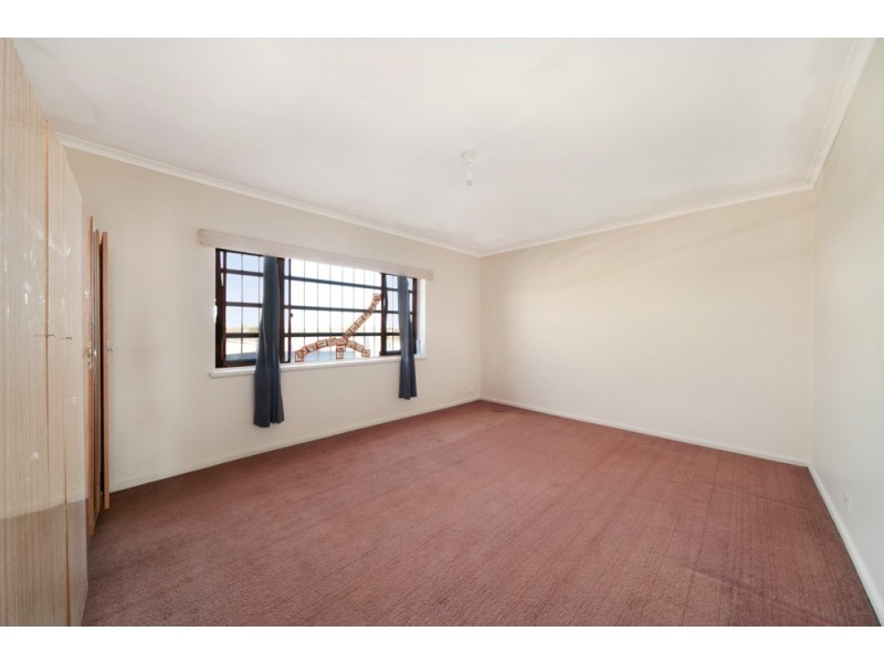 20 HEYINGTON CRES, Noble Park North VIC 3174