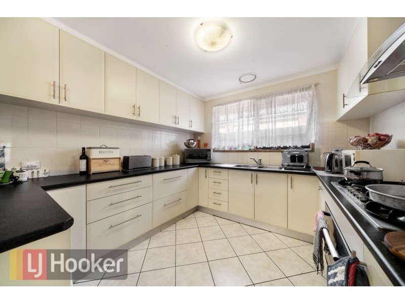 23 Chapel Road, Keysborough VIC 3173