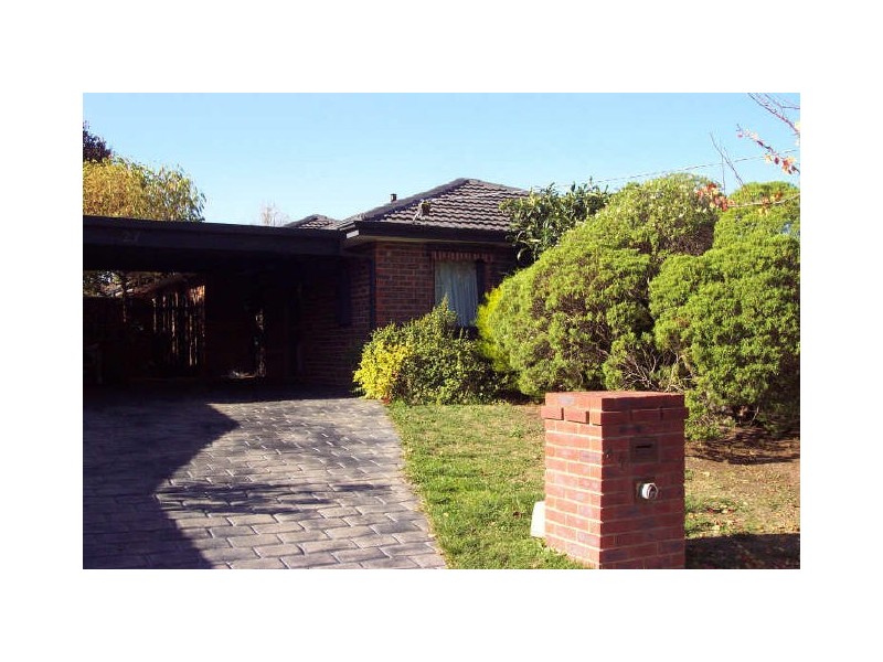 27 Corio Drive (79 F12), Springvale South VIC 3172