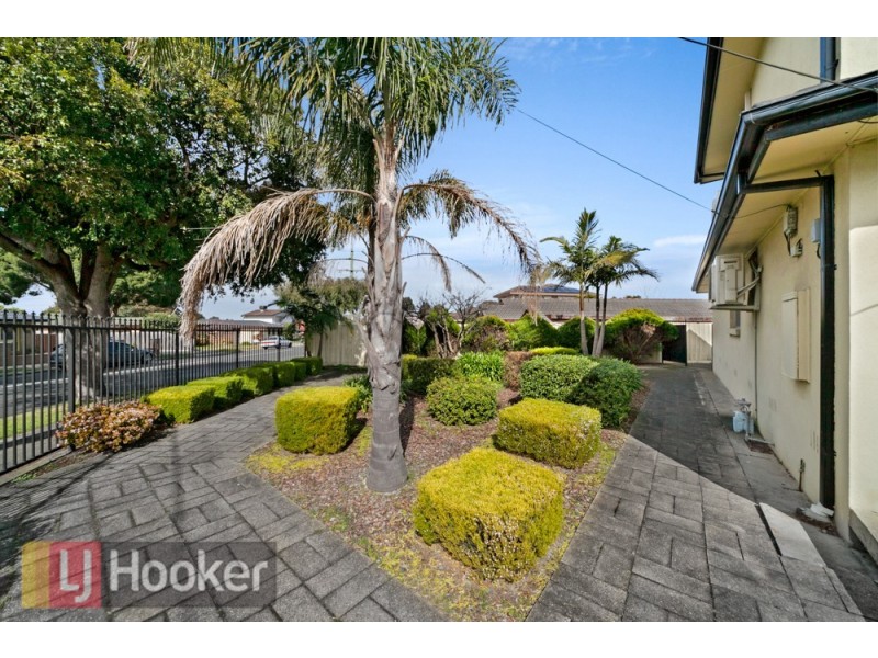 18 Andleon way, Springvale South VIC 3172