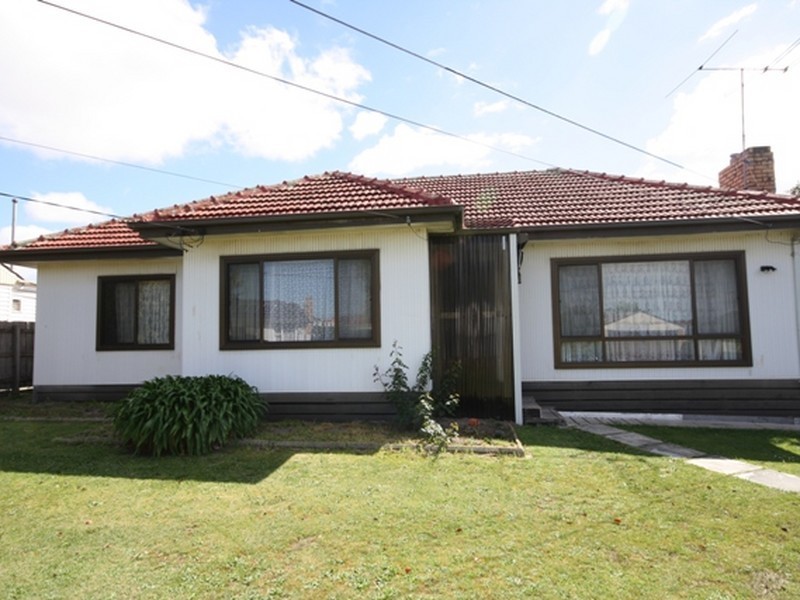 1 Dunvegan Crescent, Dandenong VIC 3175