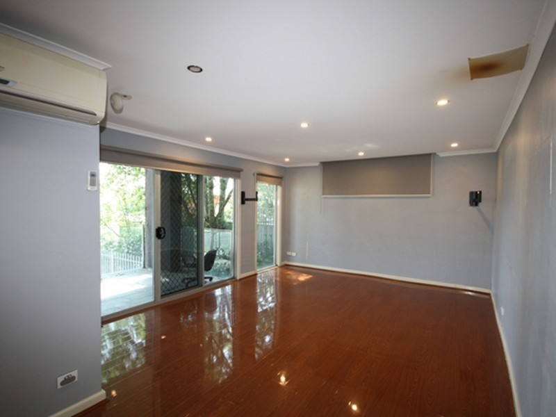 5/8 St James Avenue, Springvale VIC 3171