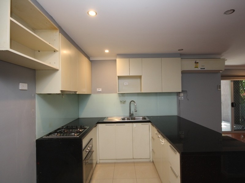 5/8 St James Avenue, Springvale VIC 3171