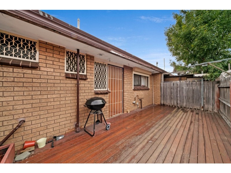 2/34 ST JOHNS AVENUE, Springvale VIC 3171