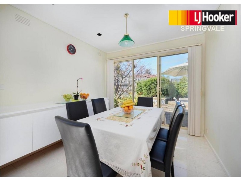 8 BELLBIRD COURT, Springvale South VIC 3172