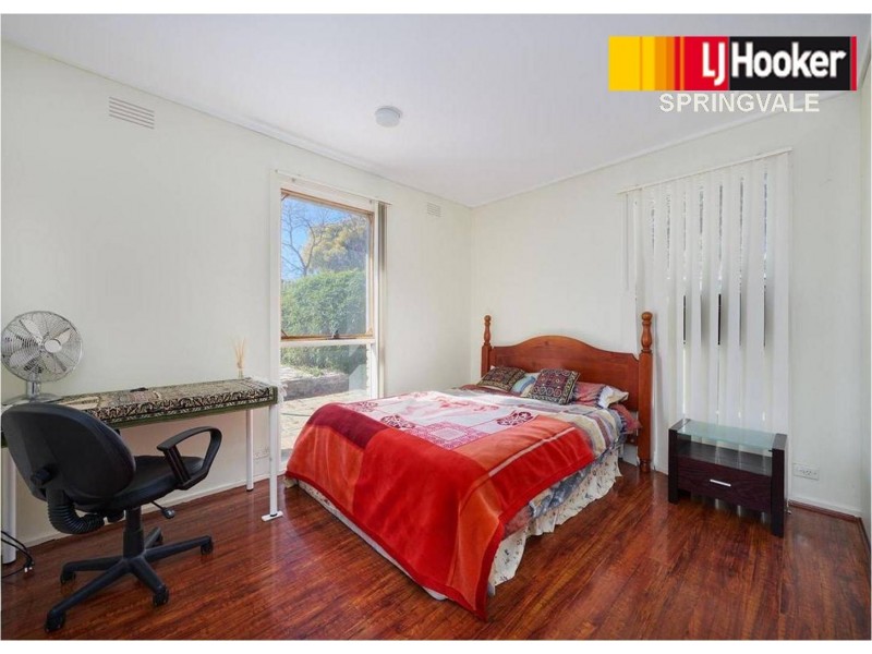 8 BELLBIRD COURT, Springvale South VIC 3172