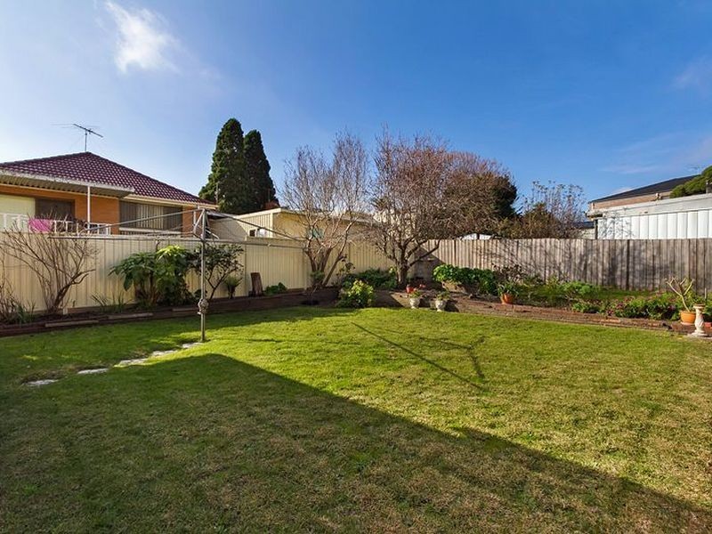 12 REDHILL RD, Springvale VIC 3171