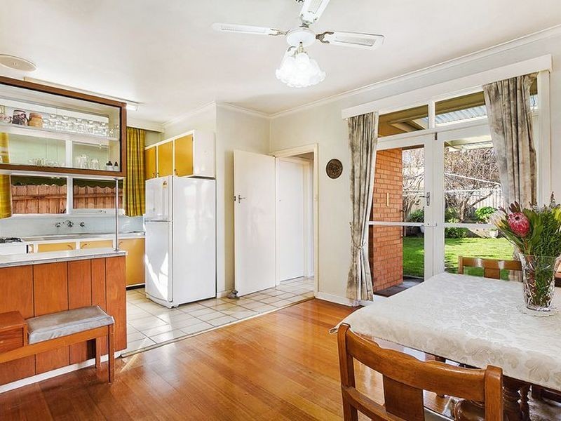 12 REDHILL RD, Springvale VIC 3171