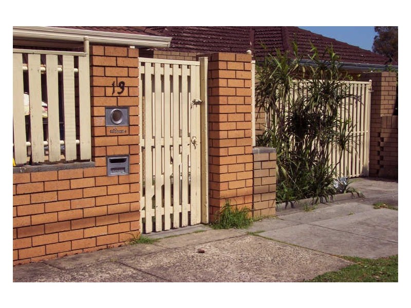 13 Spring Road, Springvale South VIC 3172