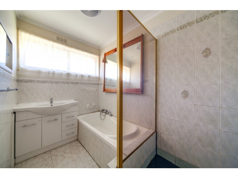 1 KINGSCLERE AVENUE, Keysborough VIC 3173