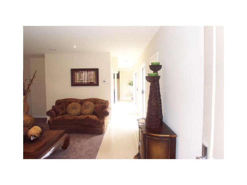 2/70-72 Princess avenue, Springvale VIC 3171