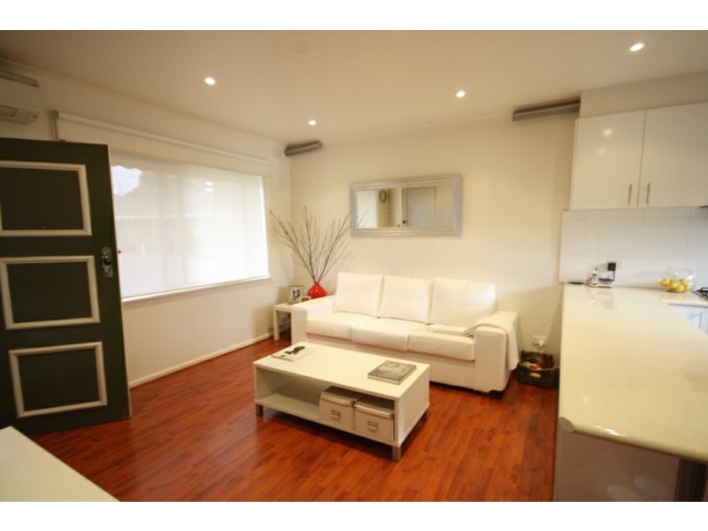 14/4a COLONSAY ROAD, Springvale VIC 3171