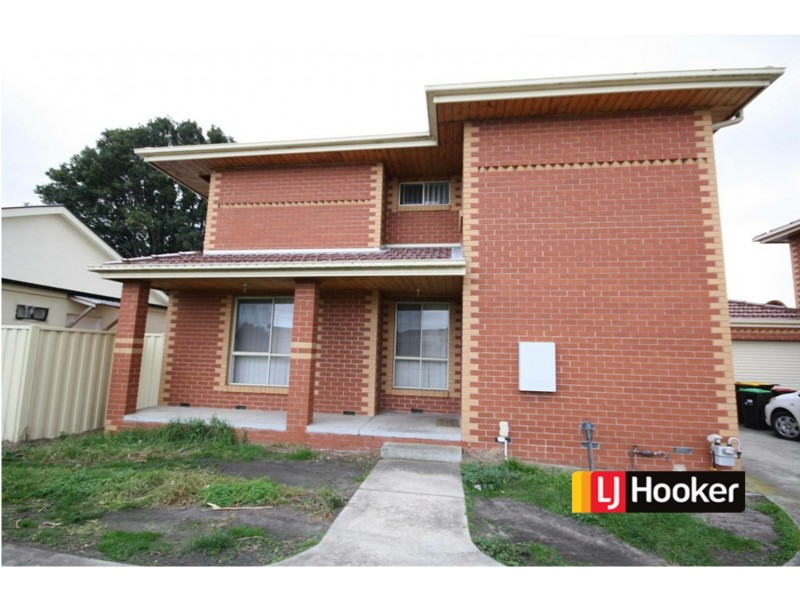 2/11 Albert Avenue, Springvale VIC 3171