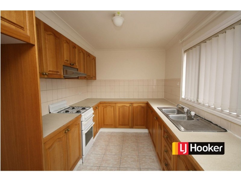 2/11 Albert Avenue, Springvale VIC 3171