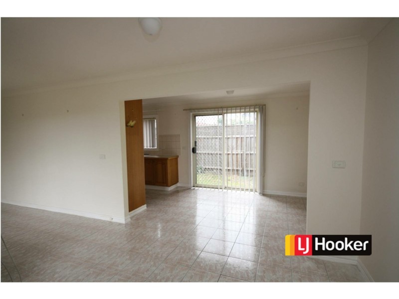 2/11 Albert Avenue, Springvale VIC 3171