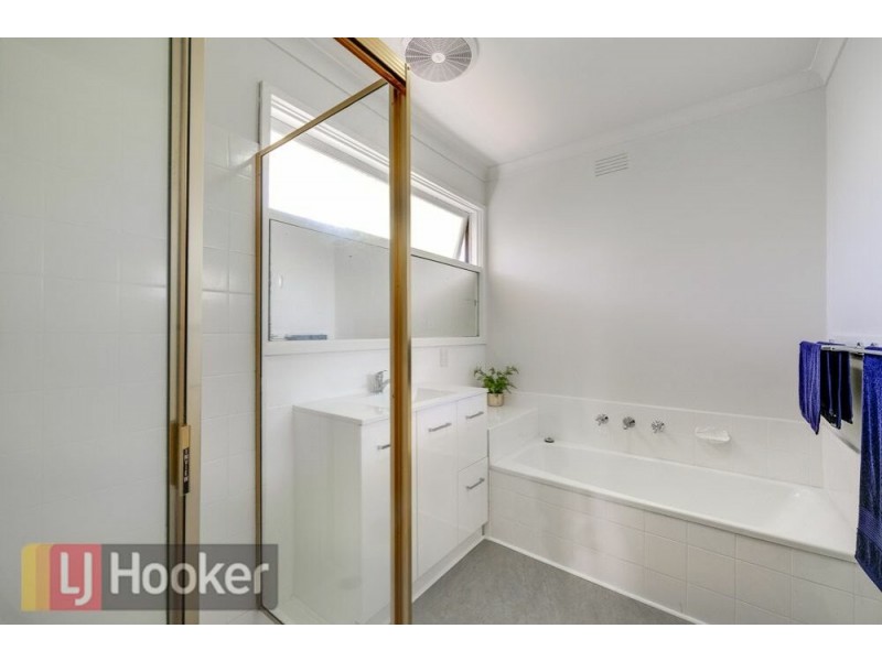 14 KINNOUL AVE, Keysborough VIC 3173