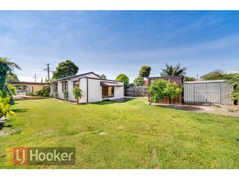 14 KINNOUL AVE, Keysborough VIC 3173