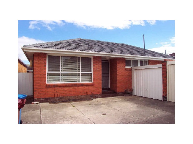 2/24 Balmoral Avenue, Springvale VIC 3171