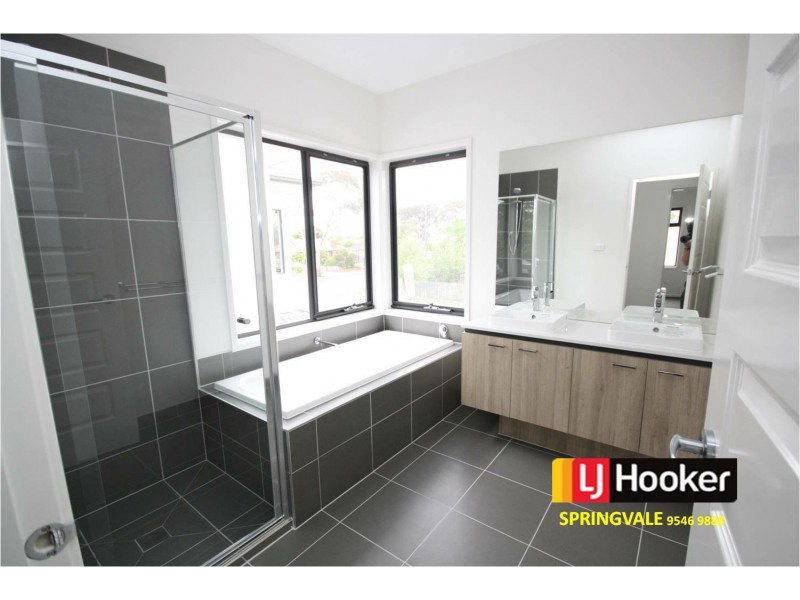 76 Hillside Road, Springvale VIC 3171